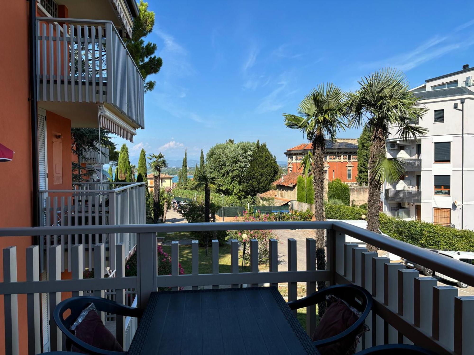 Appartamento Peschiera Пескиера дел Гарда Екстериор снимка