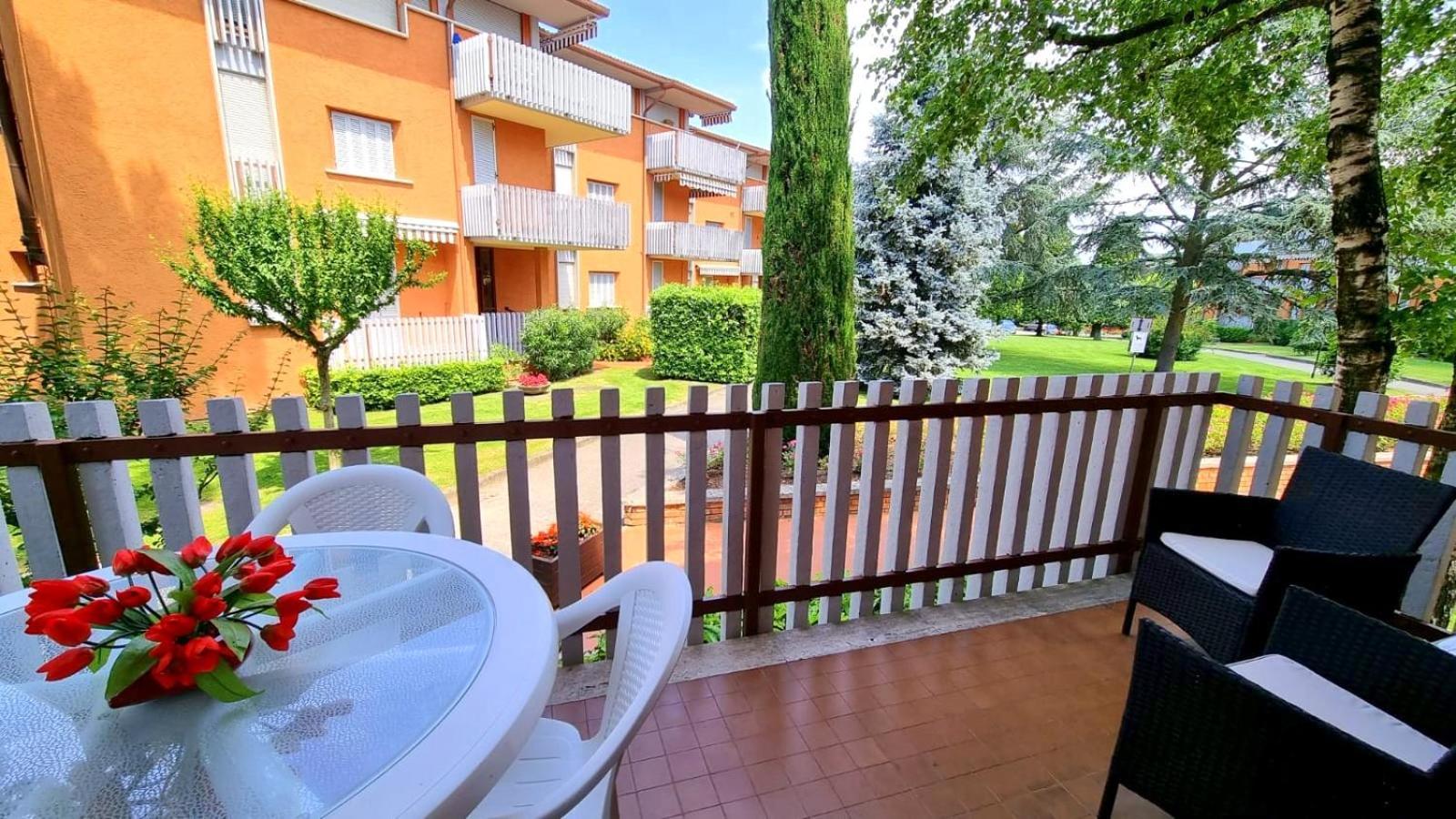 Appartamento Peschiera Пескиера дел Гарда Екстериор снимка