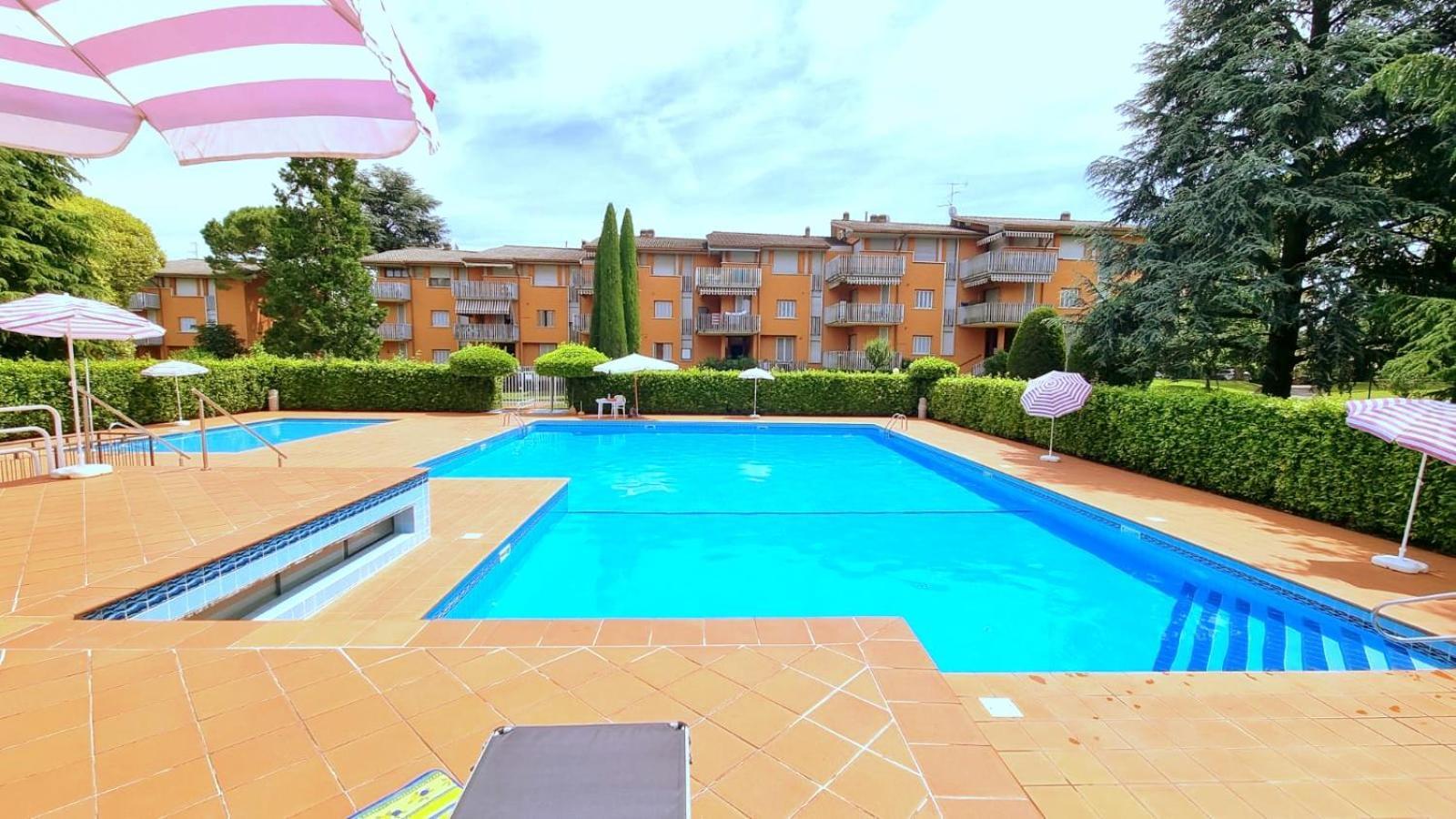 Appartamento Peschiera Пескиера дел Гарда Екстериор снимка