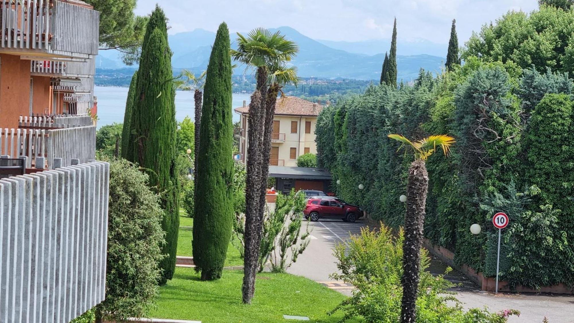 Appartamento Peschiera Пескиера дел Гарда Екстериор снимка